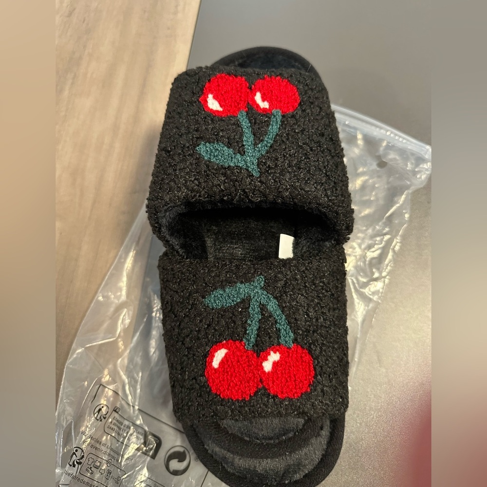 Cherry Slippers New size 40-41